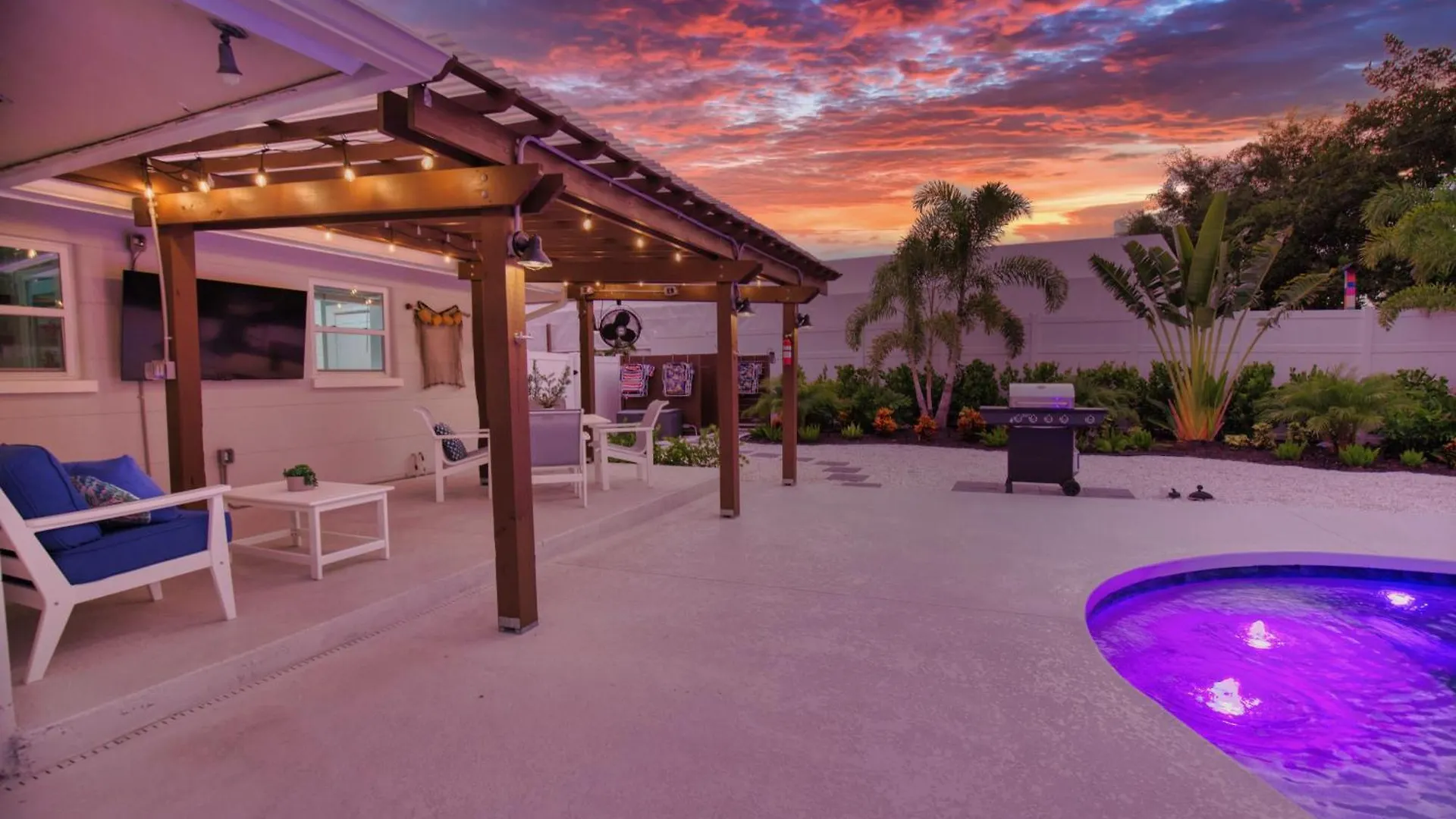 Tropical Oasis, Heated Pool, Hot Tub, Near Siesta Key Sarasota