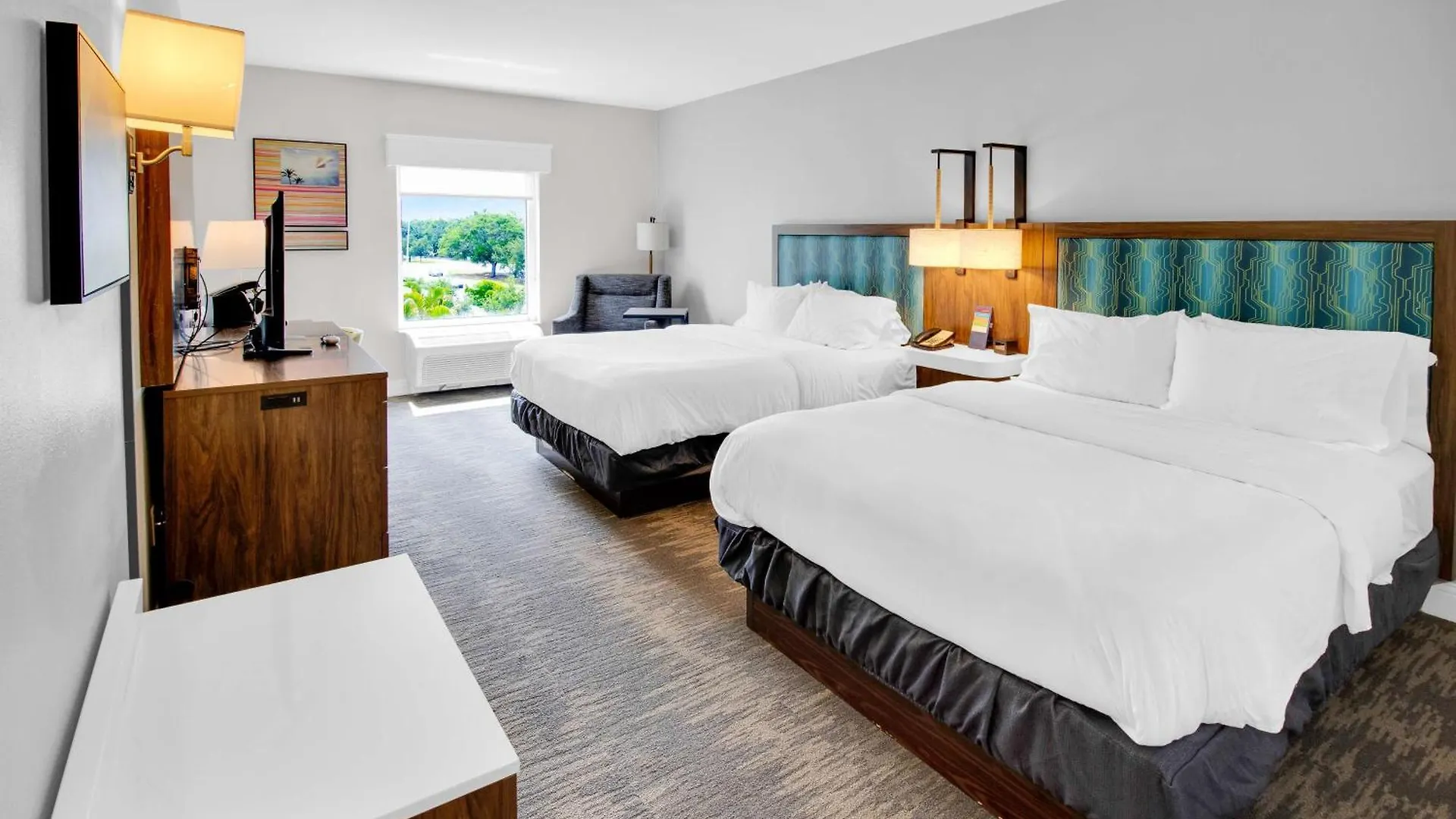 Hampton & / Bradenton - Airport Hotel