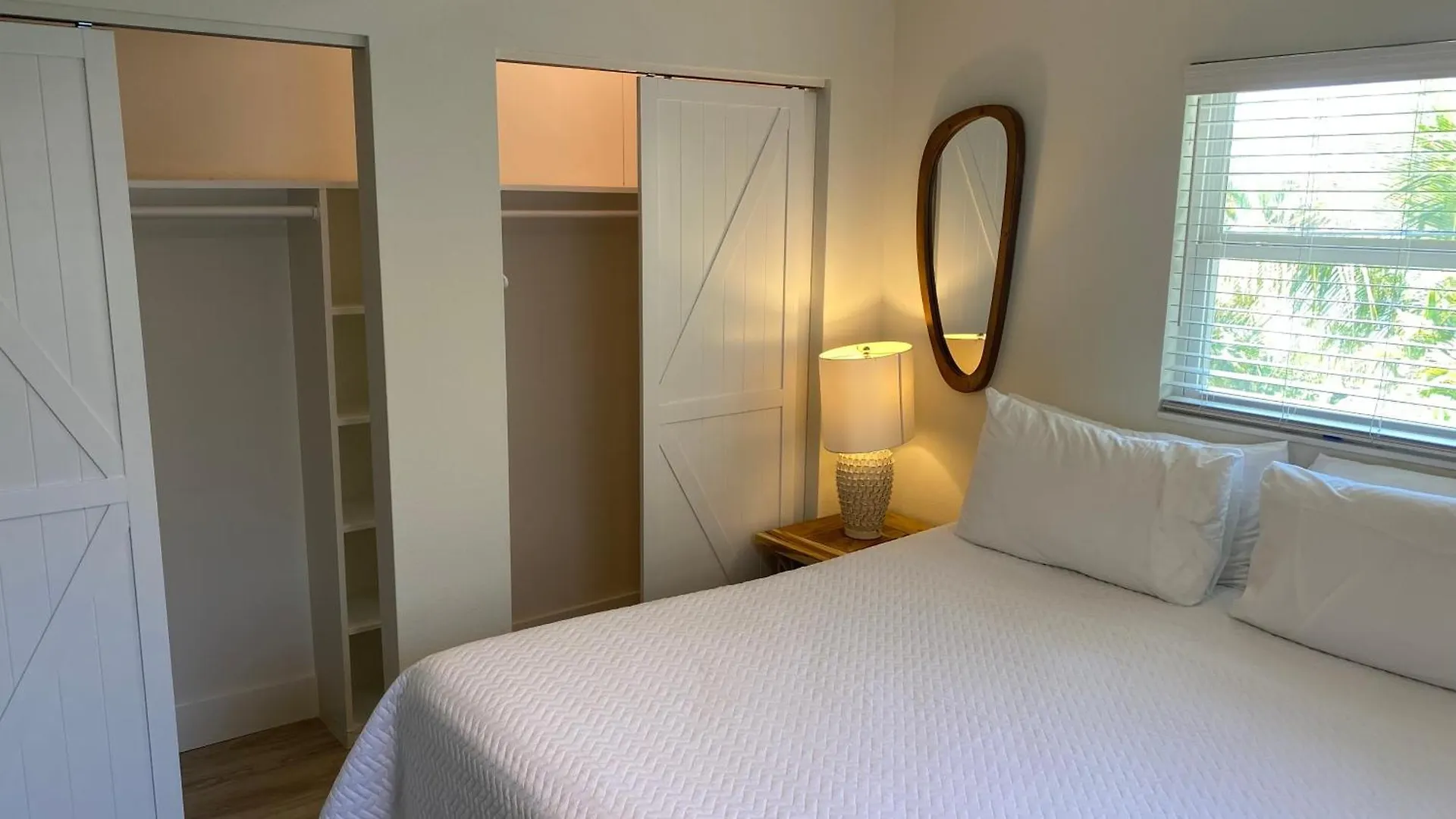 Tropical Breeze Apartahotel 3*