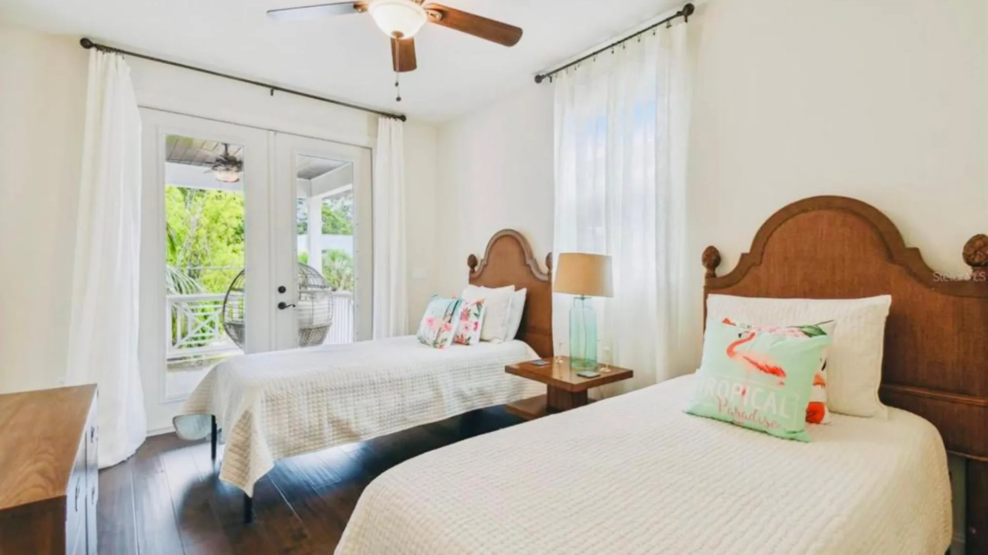 Downtown Pet-friendly @ The Park Home-635 Holiday home *