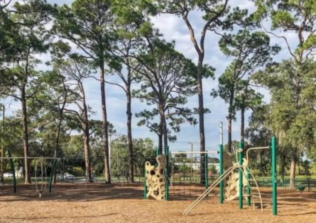 Downtown Pet-friendly @ The Park Home-635 Holiday home Sarasota