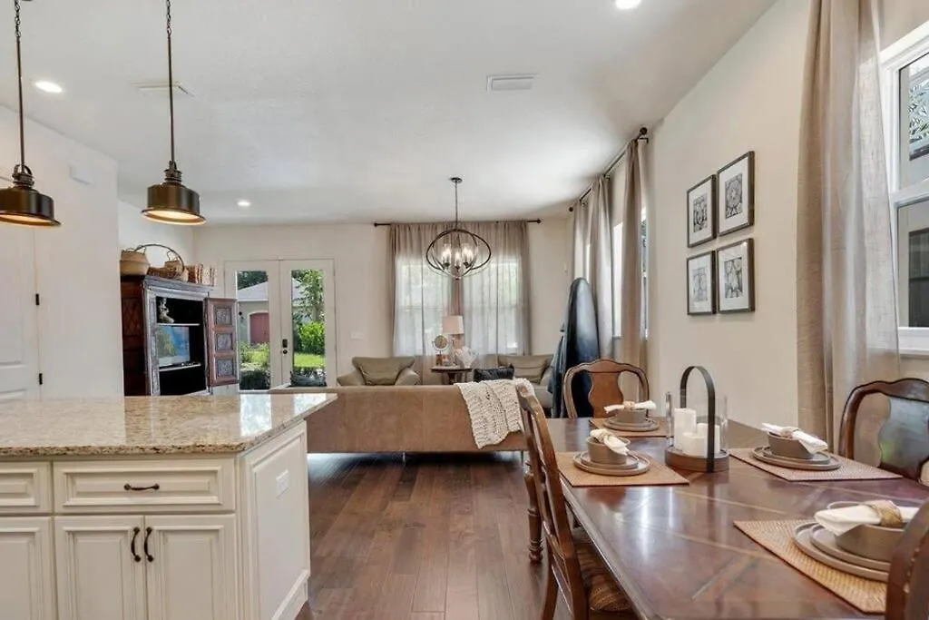 Holiday home Downtown Pet-friendly @ The Park Home-635