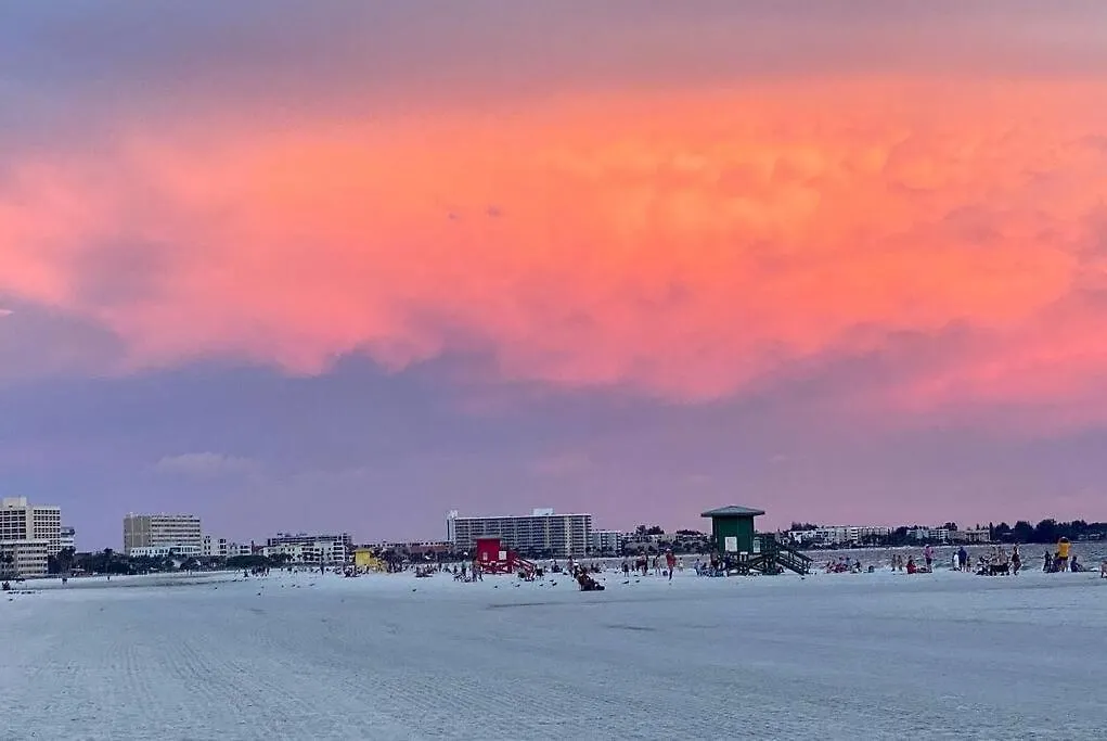 Holiday home Beach-town Pet-friendly Downtown @ 10 Acre Park-629 *