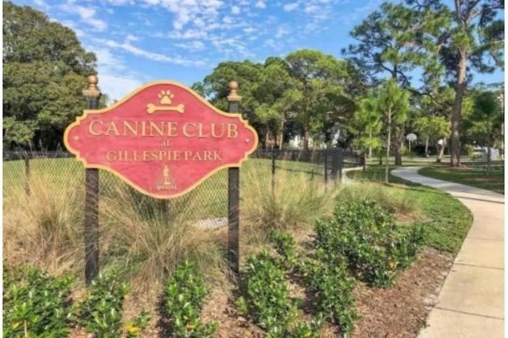 Holiday home Beach-town Pet-friendly Downtown @ 10 Acre Park-629 *