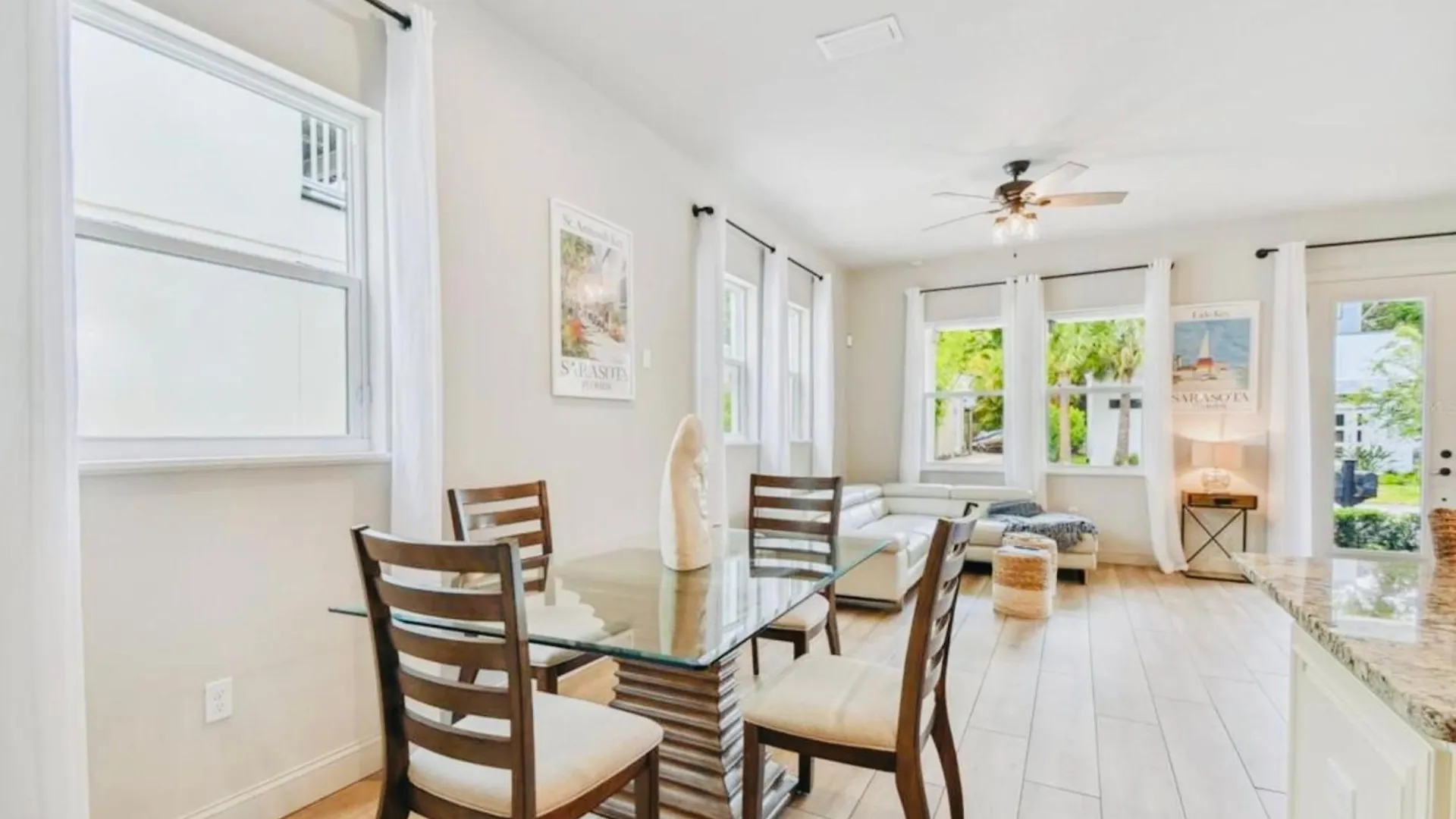Beach-town Pet-friendly Downtown @ 10 Acre Park-629 Holiday home *