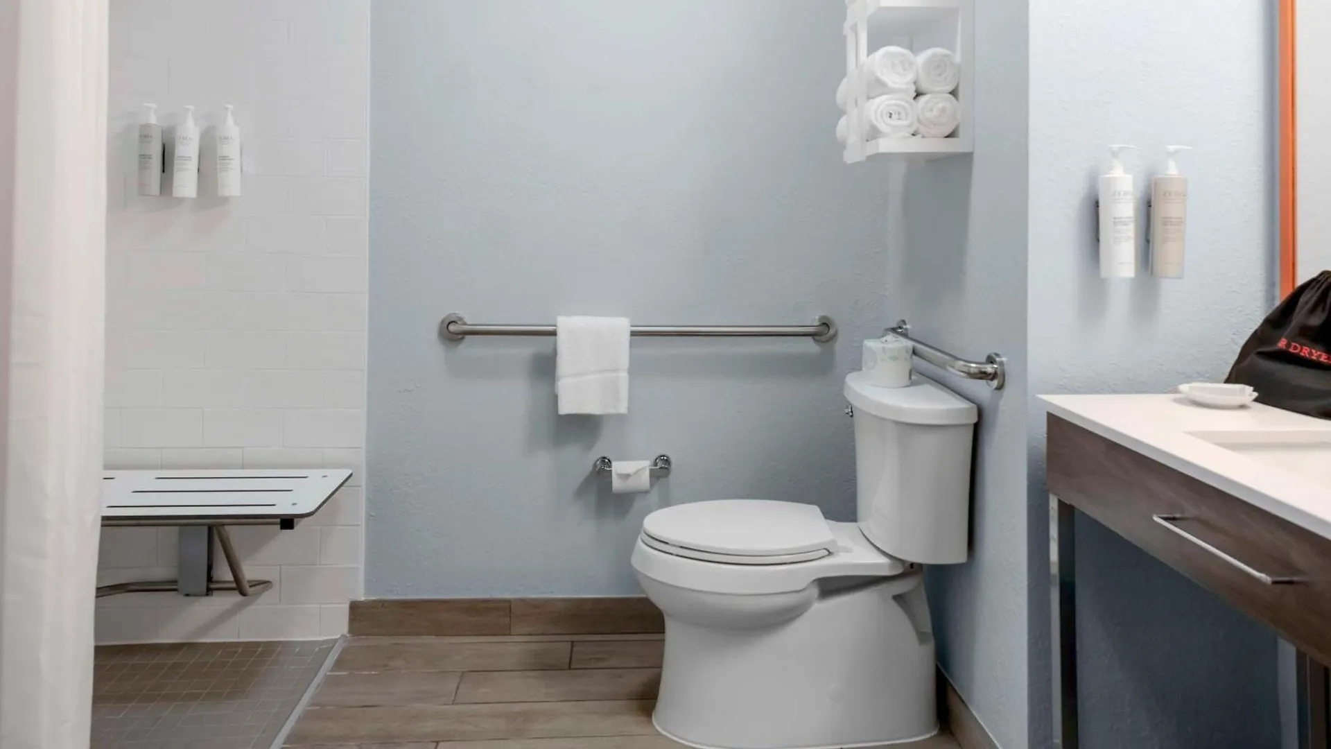 Hampton I-75 Bee Ridge Hotel 3*