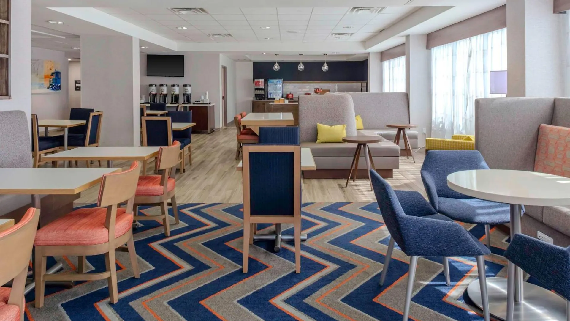 Hotel Hampton I-75 Bee Ridge 3*