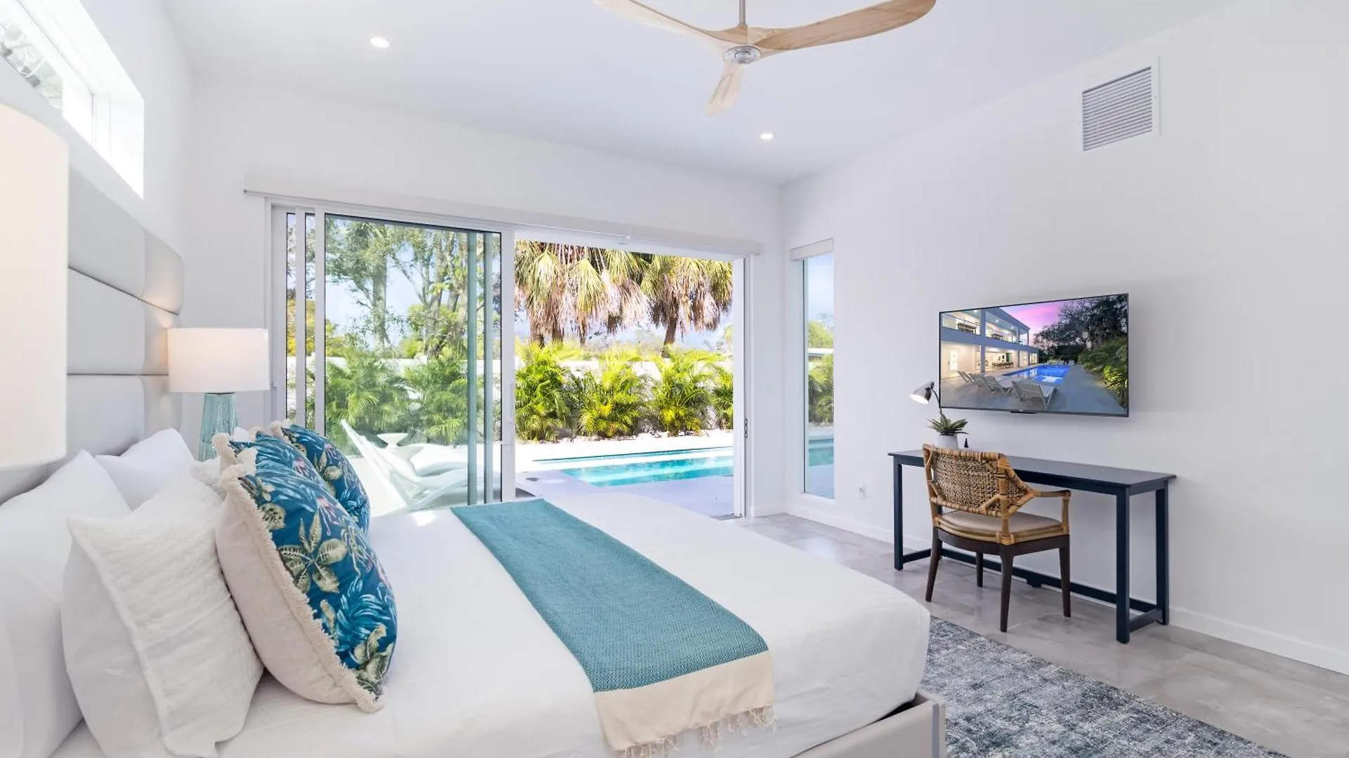 Holiday home The Palace On Clematis - 2585 Sarasota