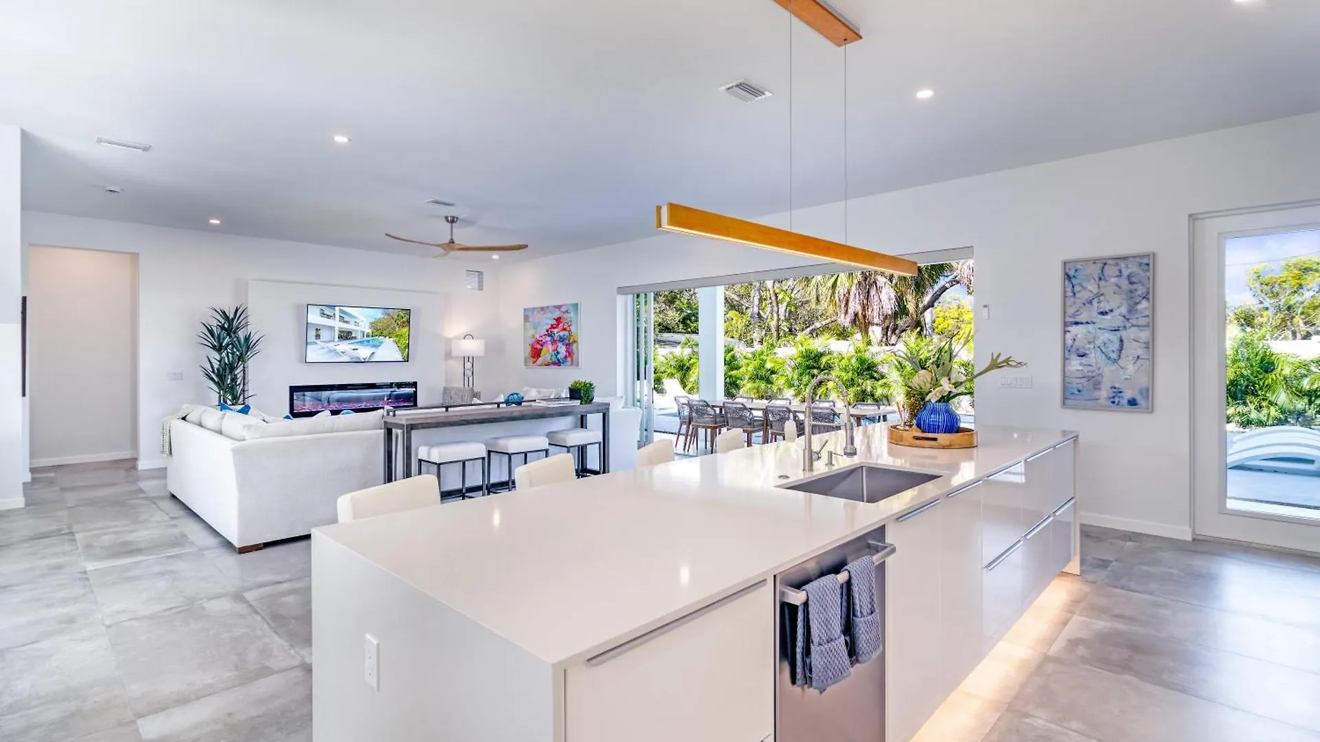 The Palace On Clematis - 2585 Holiday home Sarasota