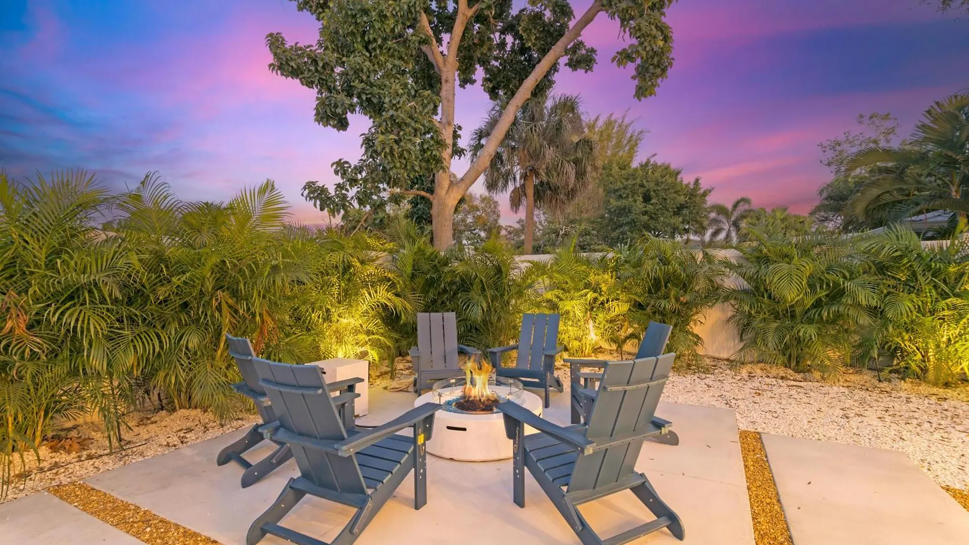 The Palace On Clematis - 2585 Holiday home