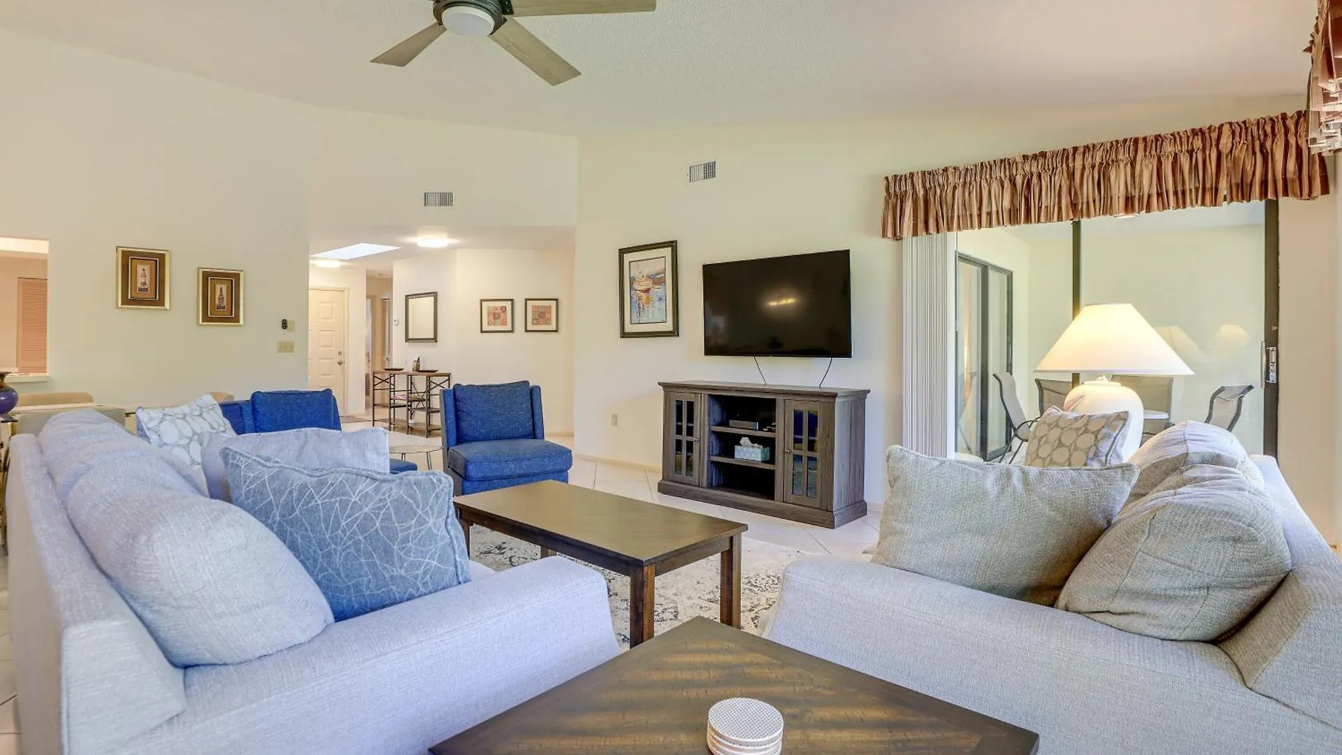 Villa Lanai And Community Pool Access Oasis!