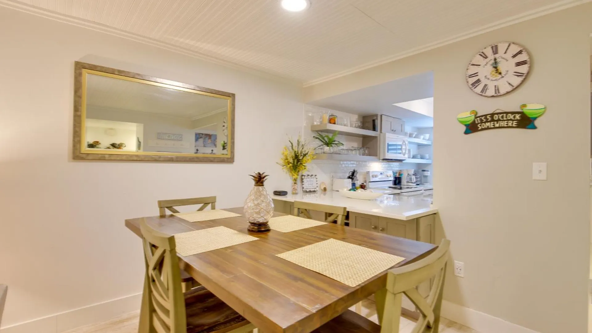 Siesta Key With Heated Pool Less Than 1 Mi To Sarasota
