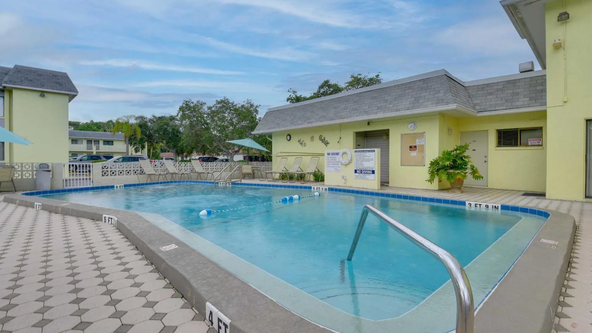 Siesta Key With Heated Pool Less Than 1 Mi To Sarasota