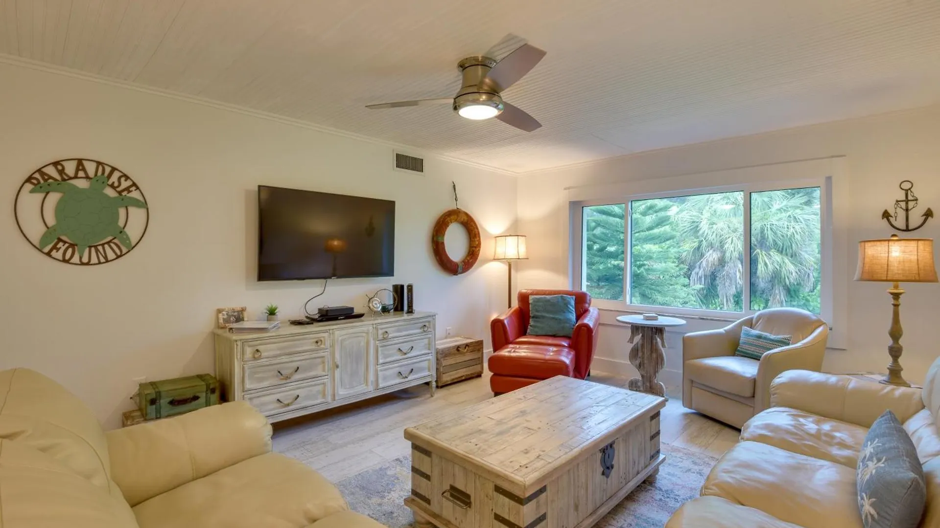 Siesta Key With Heated Pool Less Than 1 Mi To