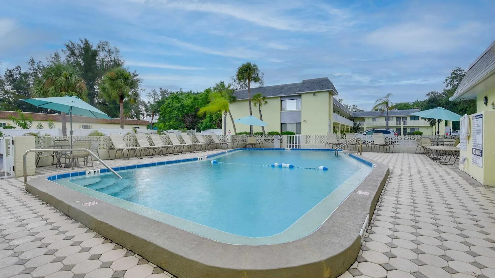 Apartment Siesta Key With Heated Pool Less Than 1 Mi To