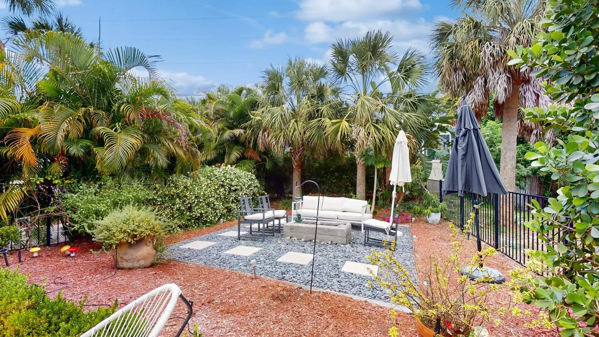 10 Pines - Bay Sarasota