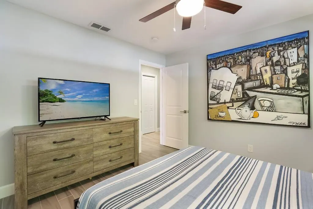 Updated Pool Home, Near Siesta Key Holiday home Sarasota