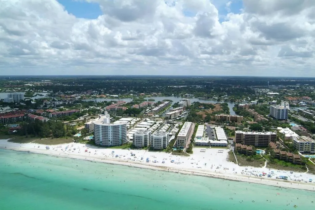 Updated Pool Home, Near Siesta Key Sarasota