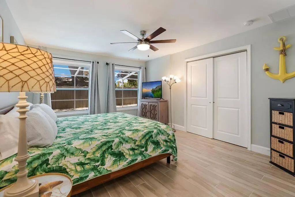 Holiday home Updated Pool Home, Near Siesta Key