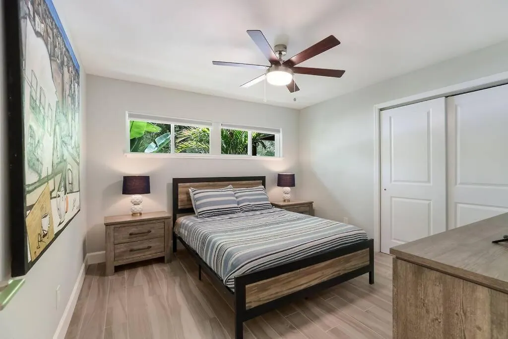 Updated Pool Home, Near Siesta Key Holiday home Sarasota