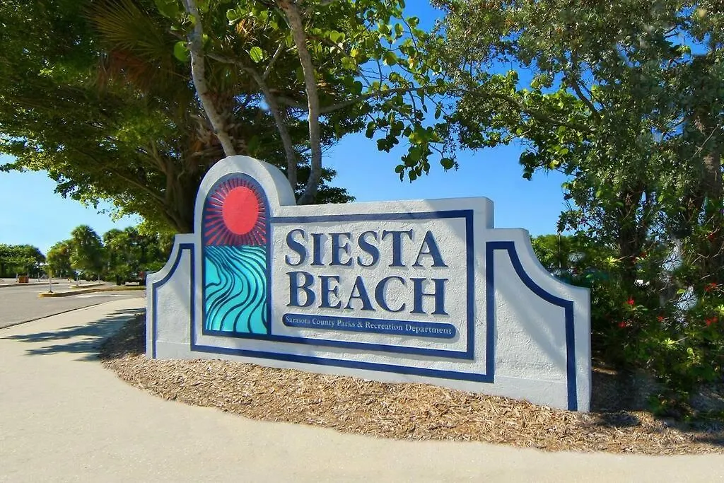 Updated Pool Home, Near Siesta Key Sarasota