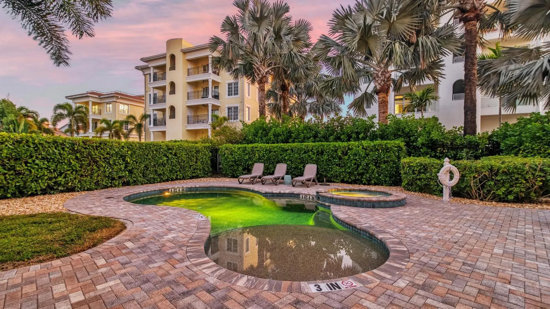 Siesta Breeze Retreat - 300 Holiday home Sarasota