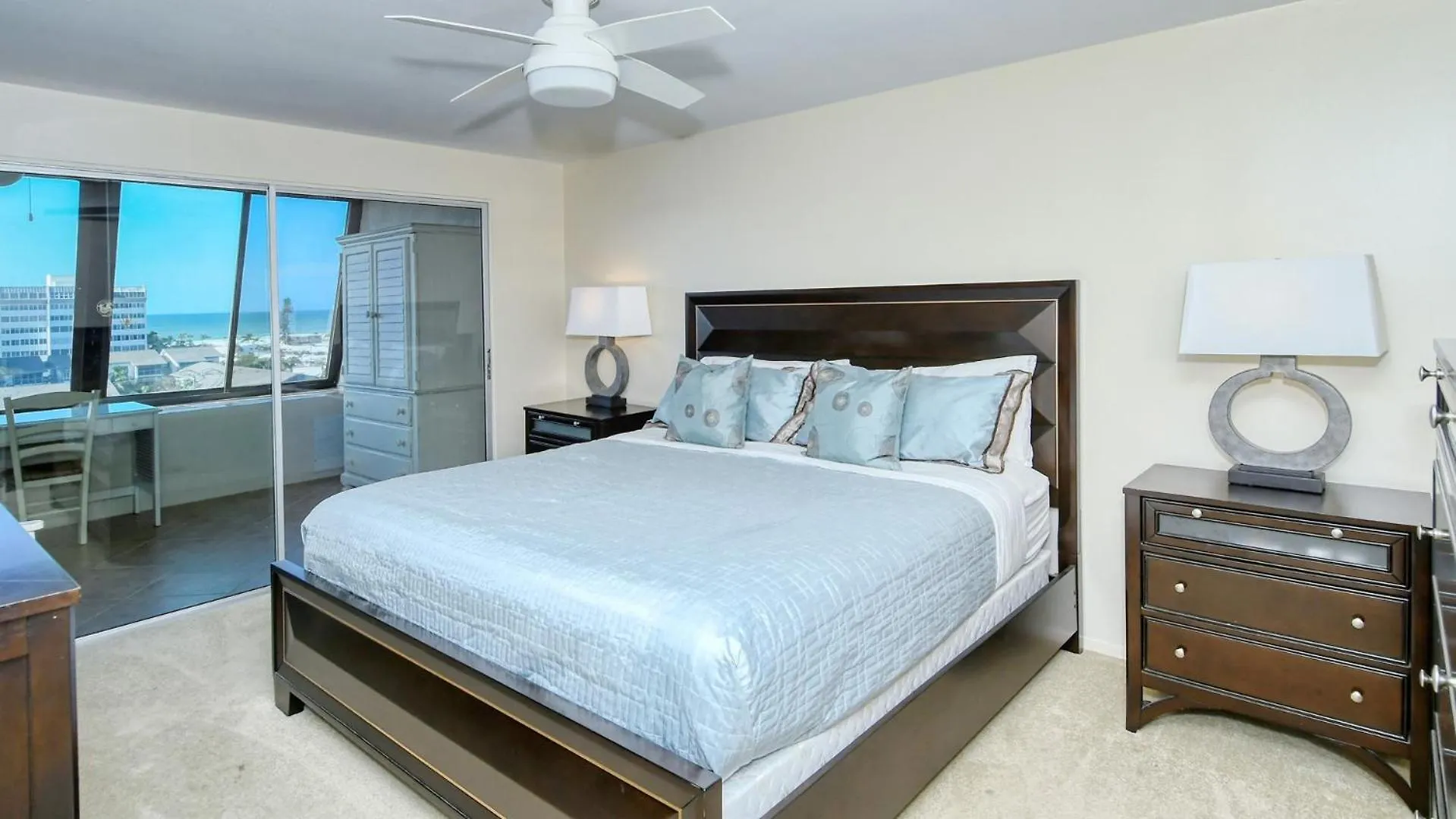 1255-602 Enjoy Seaside Paradise * Sarasota