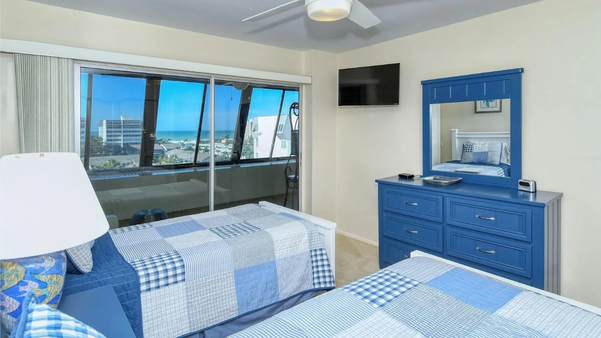 1255-602 Enjoy Seaside Paradise Sarasota