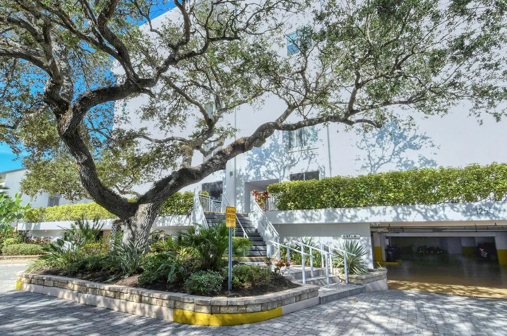 1255-602 Enjoy Seaside Paradise Sarasota