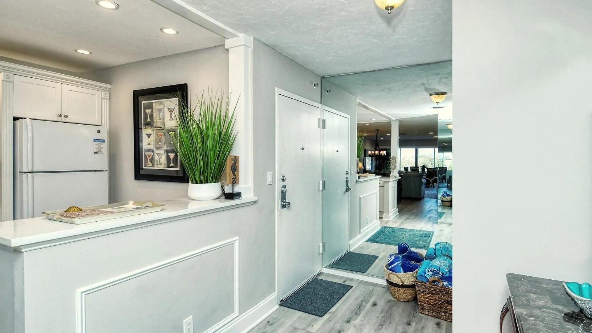 1255-305 Picturesque Garden Views * Sarasota
