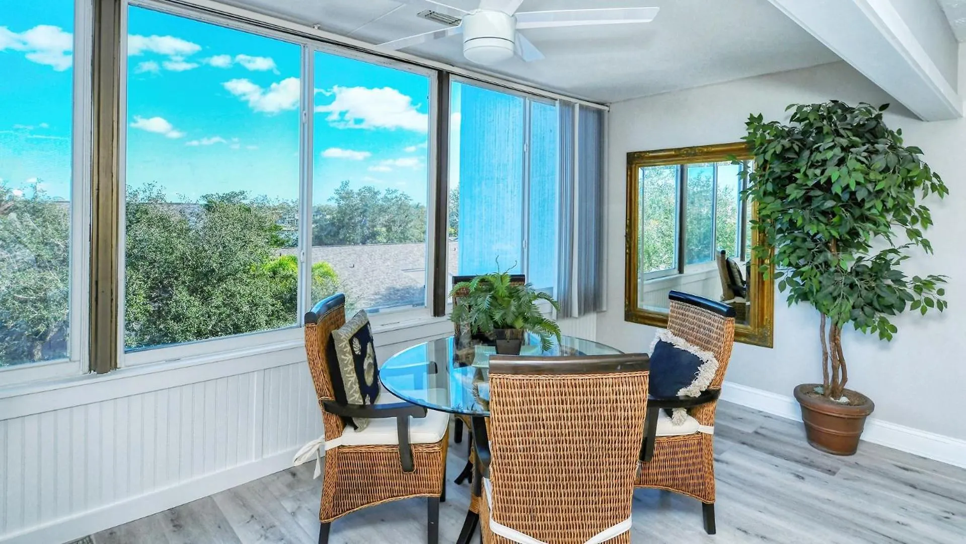 Holiday home 1255-305 Picturesque Garden Views Sarasota