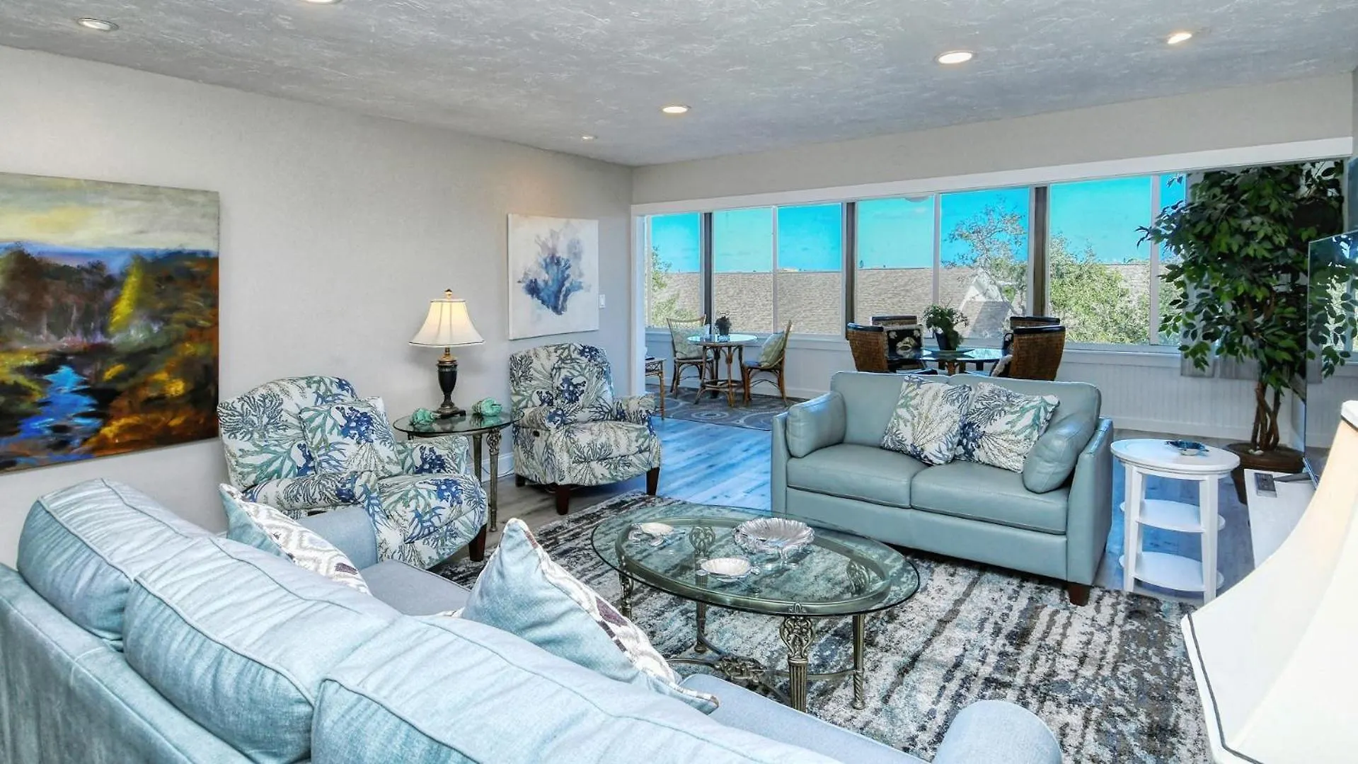 1255-305 Picturesque Garden Views Sarasota