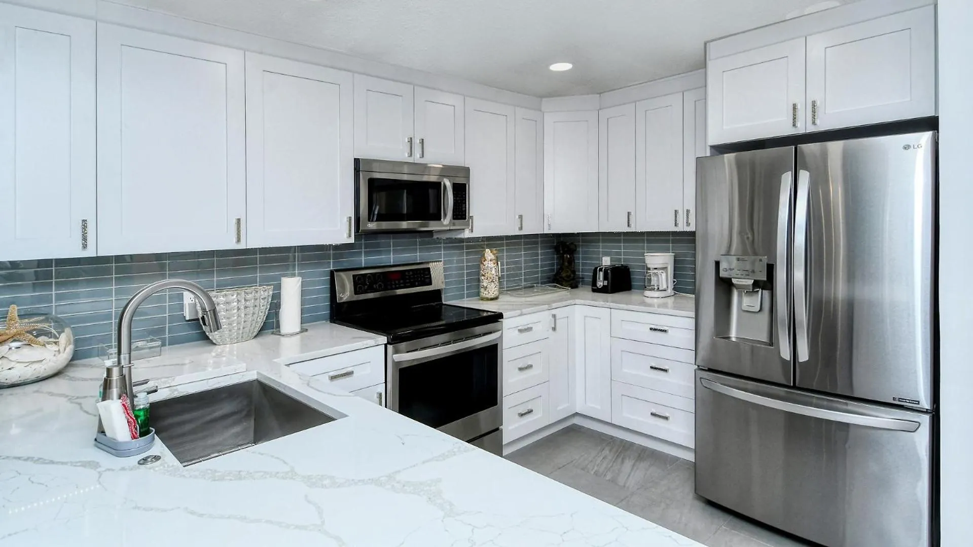 1255-101 Refreshing Bay Retreat Sarasota