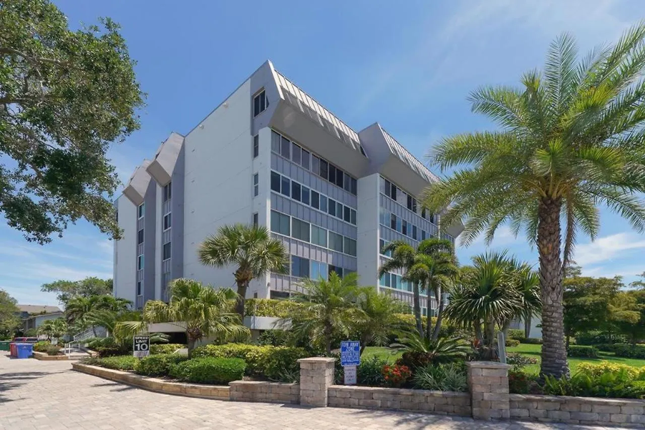 1200-607 Enjoy Relaxing Bayfront Bliss Holiday home
