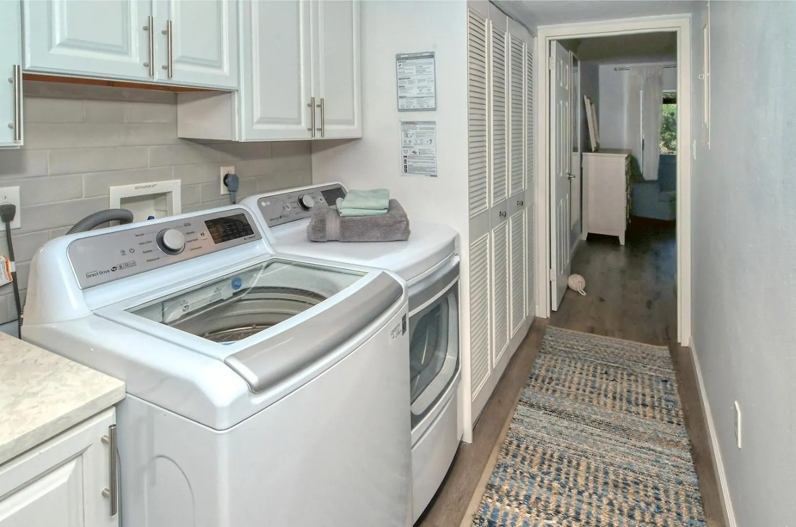 1200-303 Bay-side Garden Views Await * Sarasota