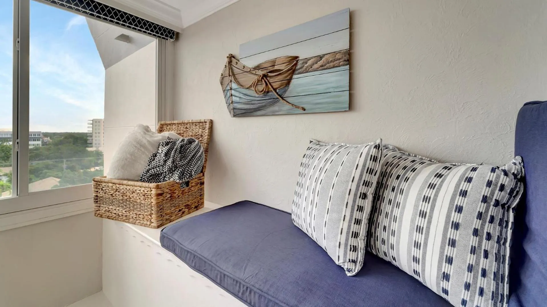 1125-705 Enjoy Seaside Splendor *