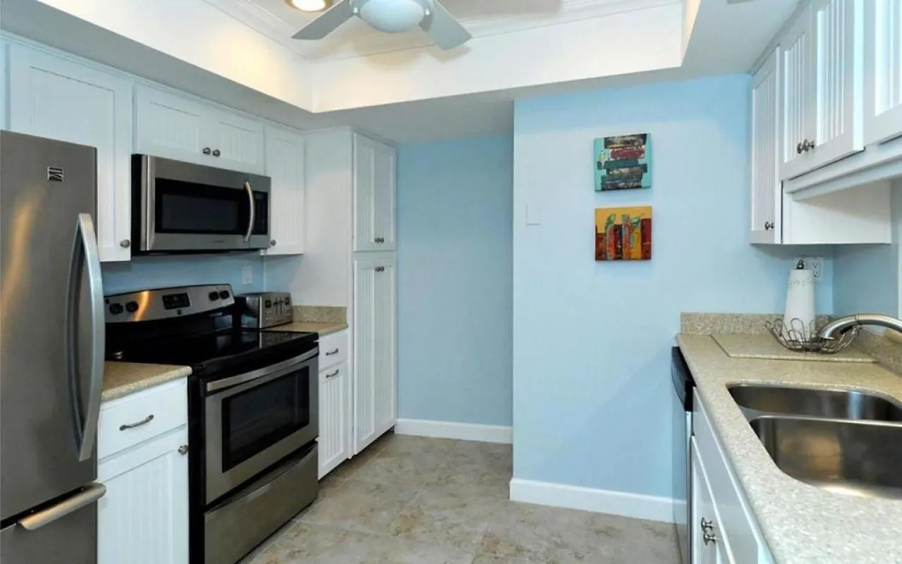 1032 Pl Tropical Oasis Garden *