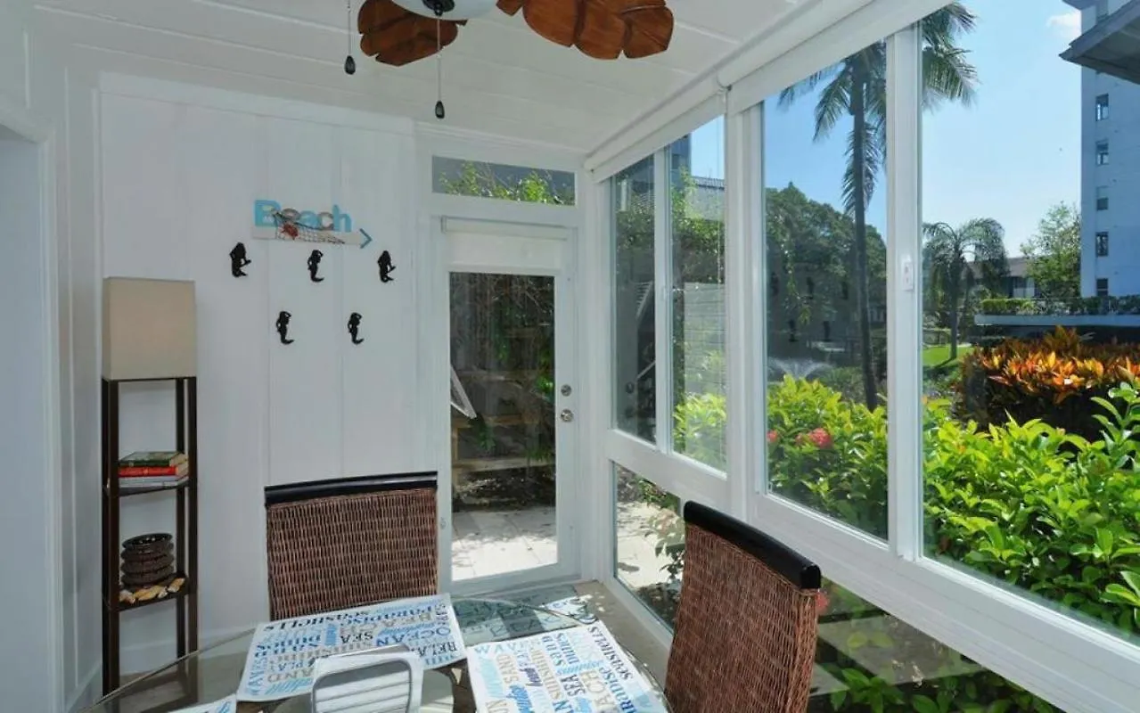 1032 Pl Tropical Oasis Garden