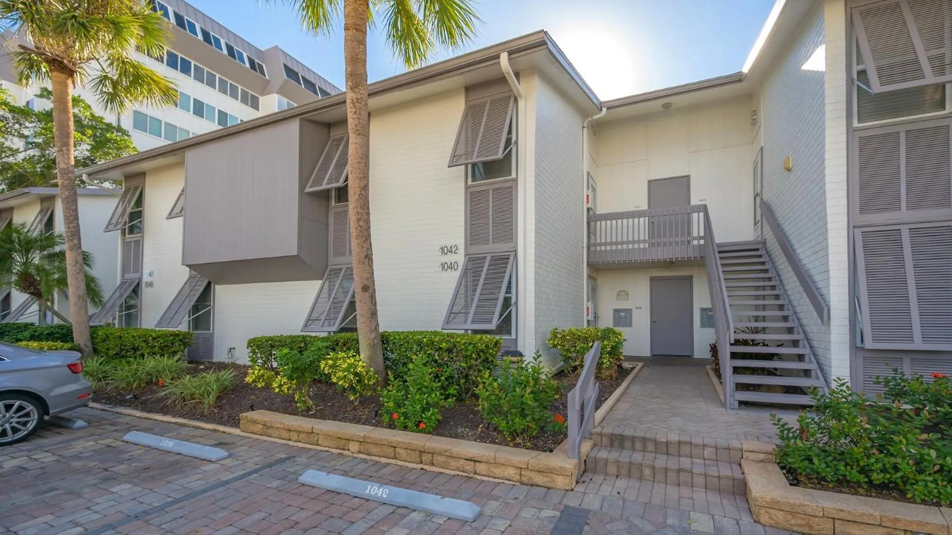 1042 Pl Escape To Paradise Second Floor