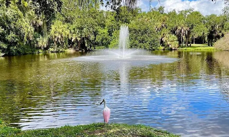 One Bed Near Beaches And Downtown Holiday home