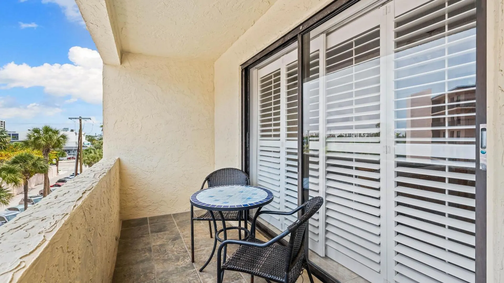 Sea Shell Apartment *