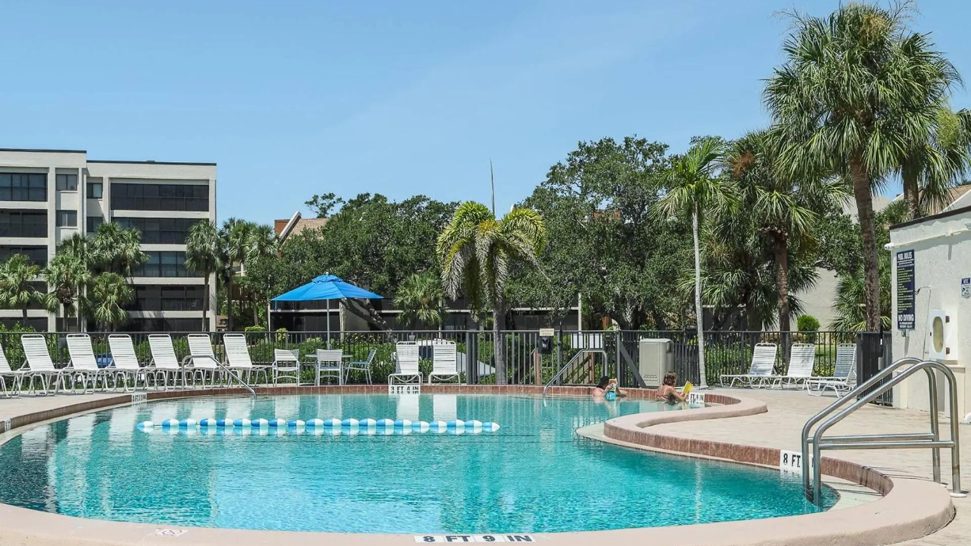 Holiday home Midnight Cove Ii Bldg 6 2nd Floor Near Pool Sarasota