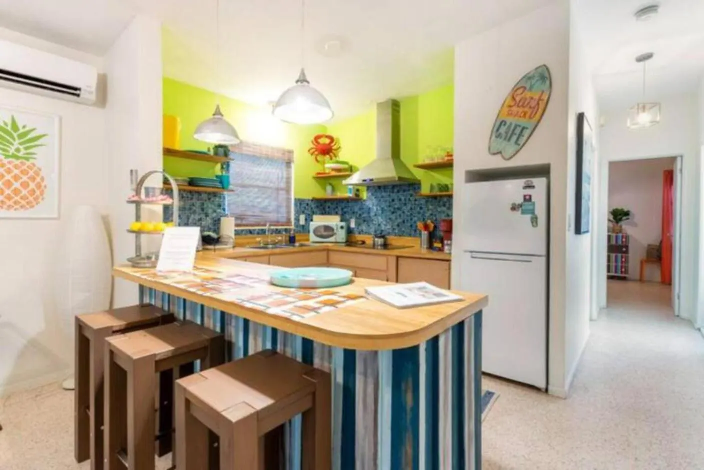 Fantastic Island House 1 Mile To The With Heated Pool *