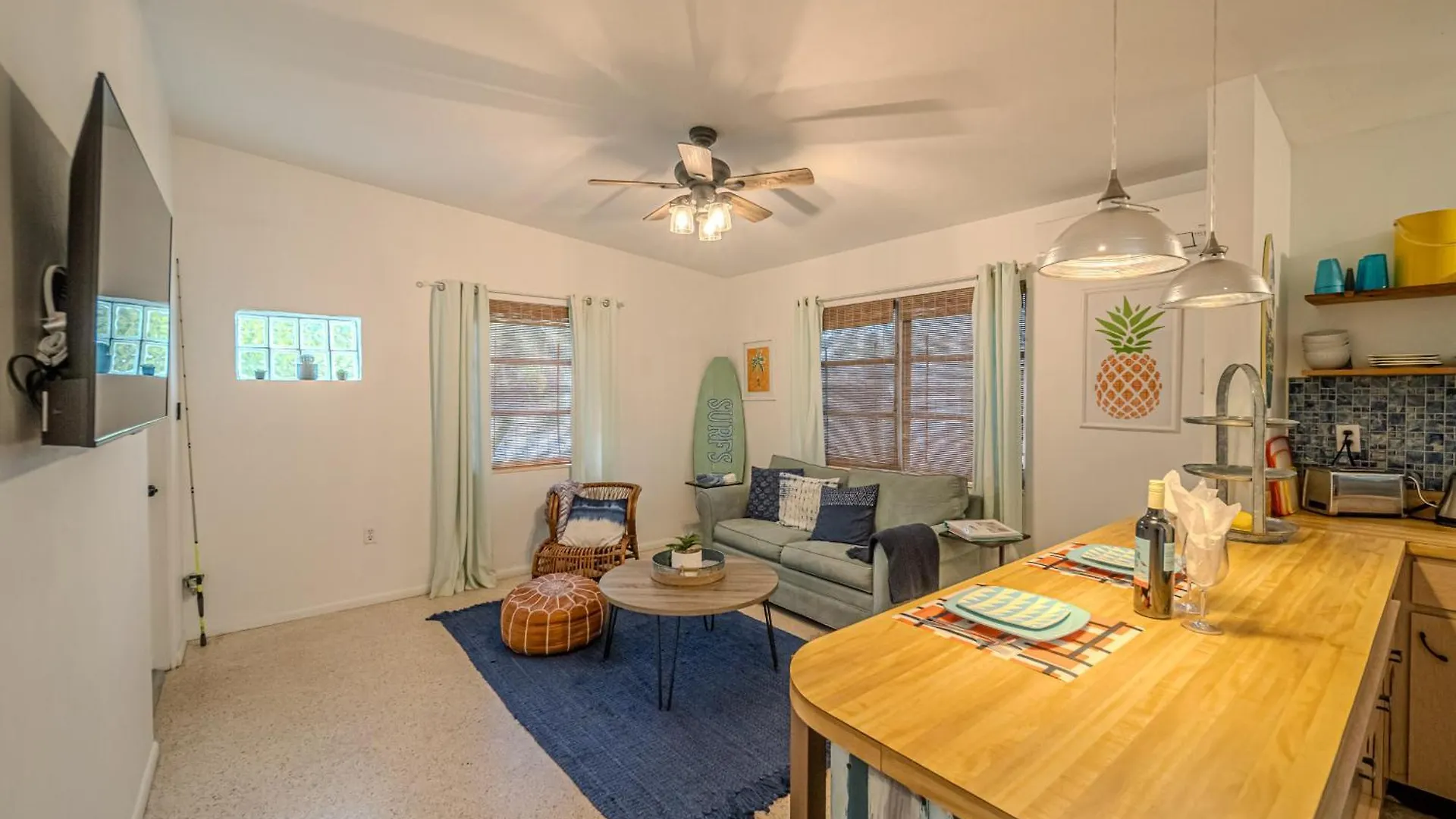 Fantastic Island House 1 Mile To The With Heated Pool Holiday home Sarasota