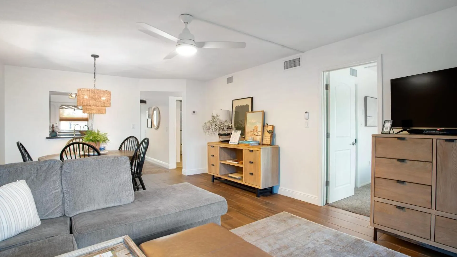 Apartment Coastal Paradise Steps To Crescent