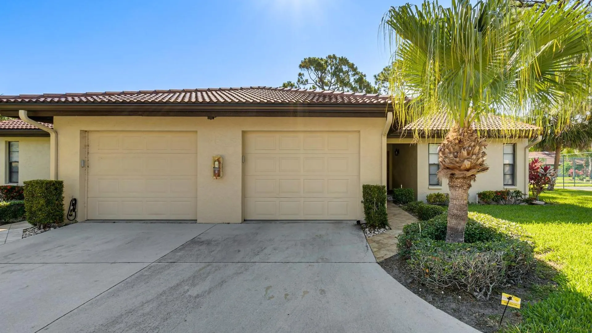 With Pool Access About 4 Mi To Beach! Villa