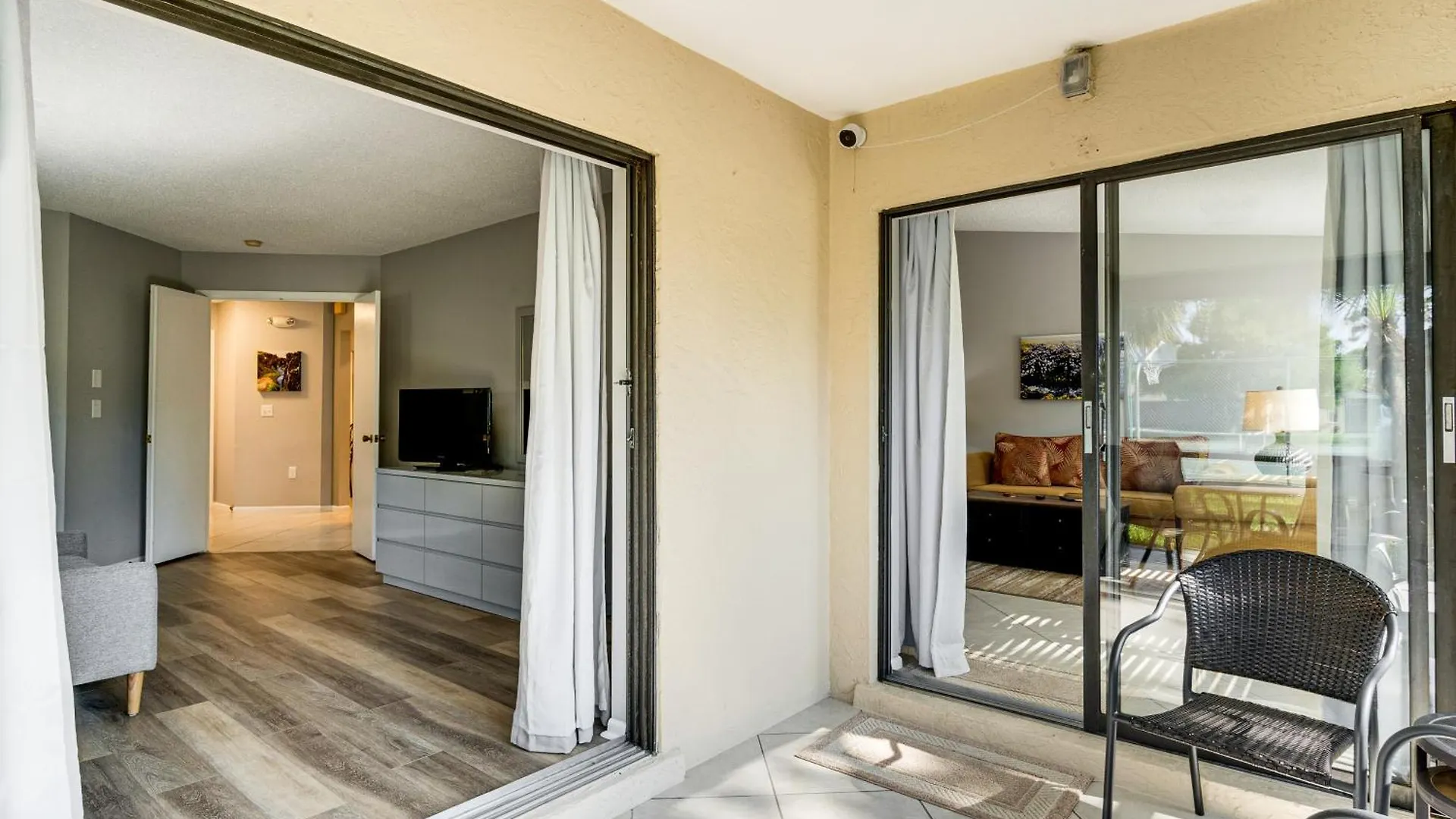 Villa With Pool Access About 4 Mi To Beach!