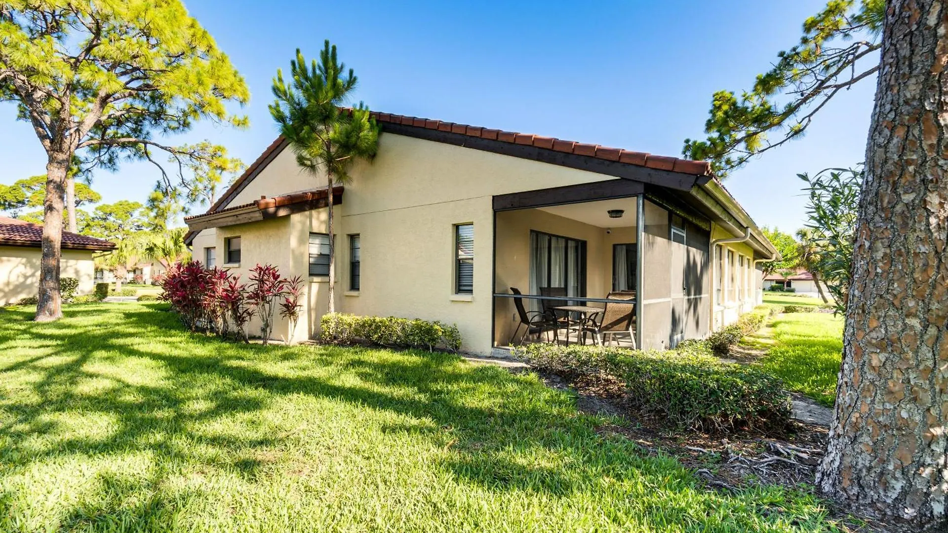 With Pool Access About 4 Mi To Beach! Sarasota