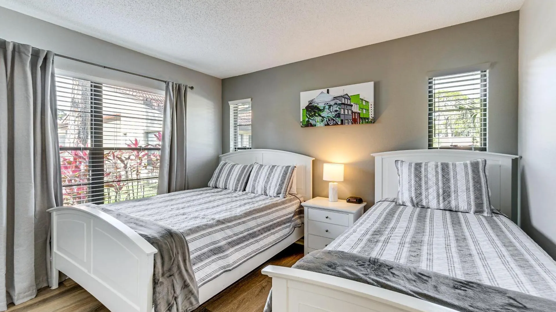 With Pool Access About 4 Mi To Beach! * Sarasota