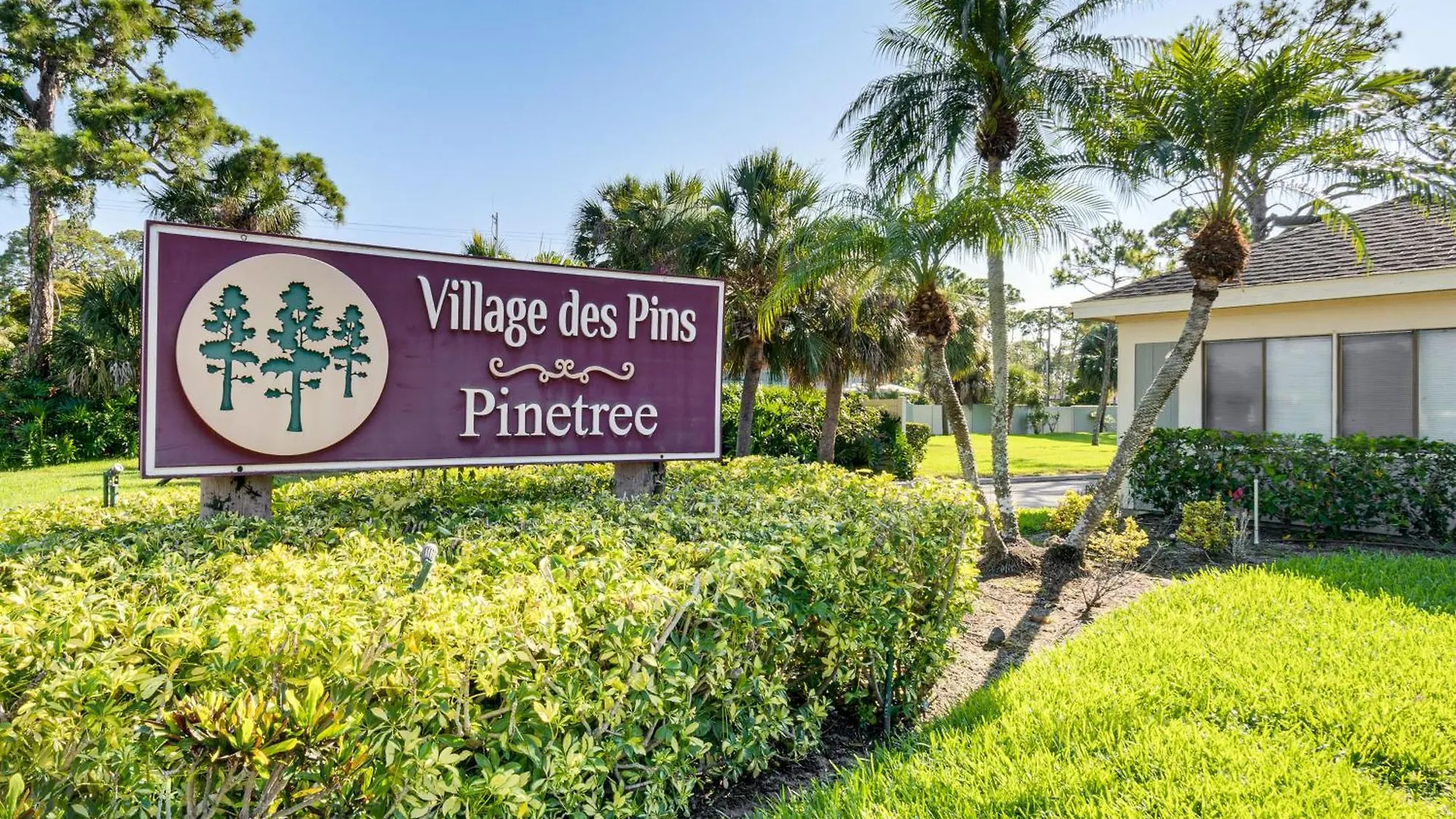 With Pool Access About 4 Mi To Beach! Villa